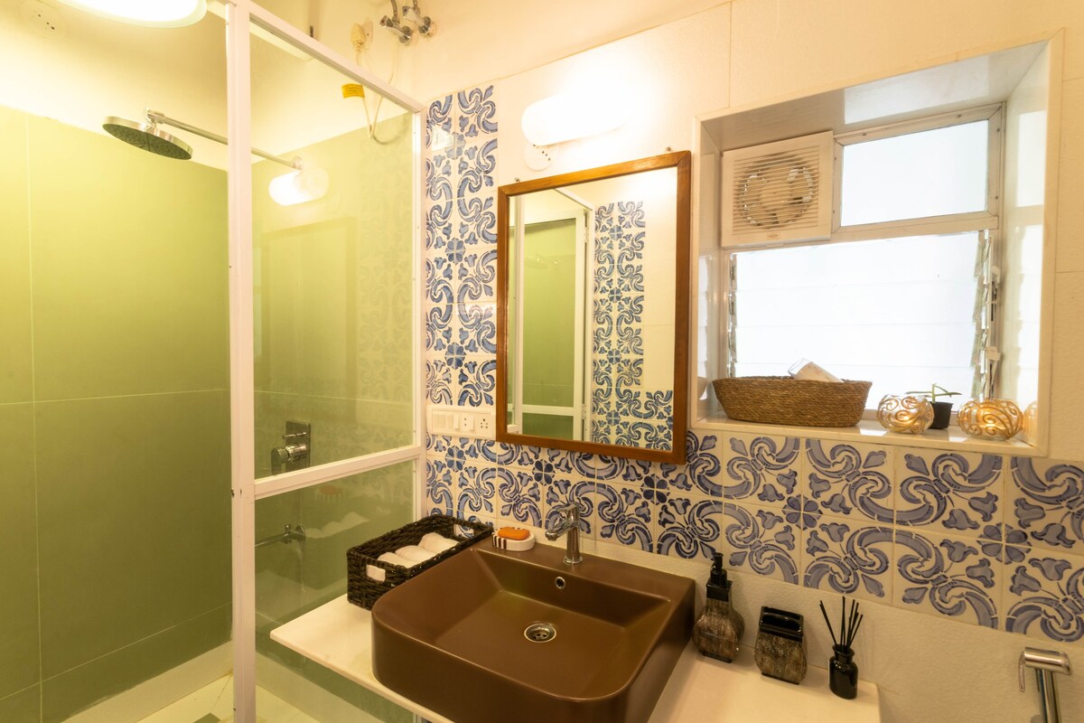 Goan Style One Bedroom Cottage in Anjuna - Tap to explore photos
