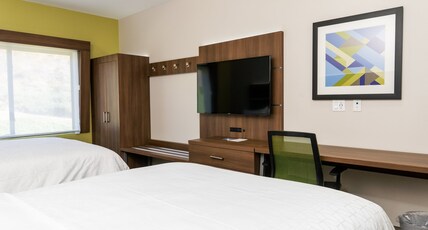 Holiday Inn Express & Suites Lubbock Central - Univ Area Room Type - 2 Queen Standard Communications Mobility Accessible Holiday Inn Express & Suites Lubbock Central - Univ Area Room Type - 2 Queen Standard Communications Mobility Accessible