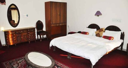 Hotel Padmini Room Type - Deluxe Room