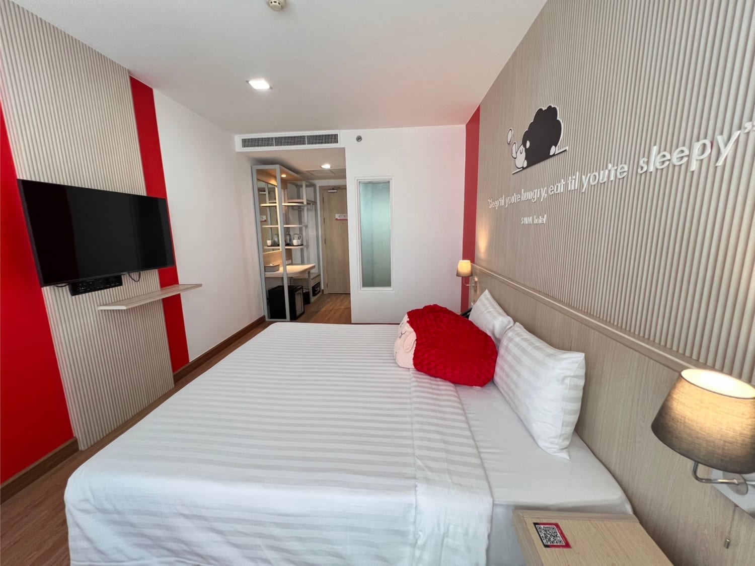 SLEEP WITH ME Hotel design hotel @patong (Adult only) - Tap to explore photos
