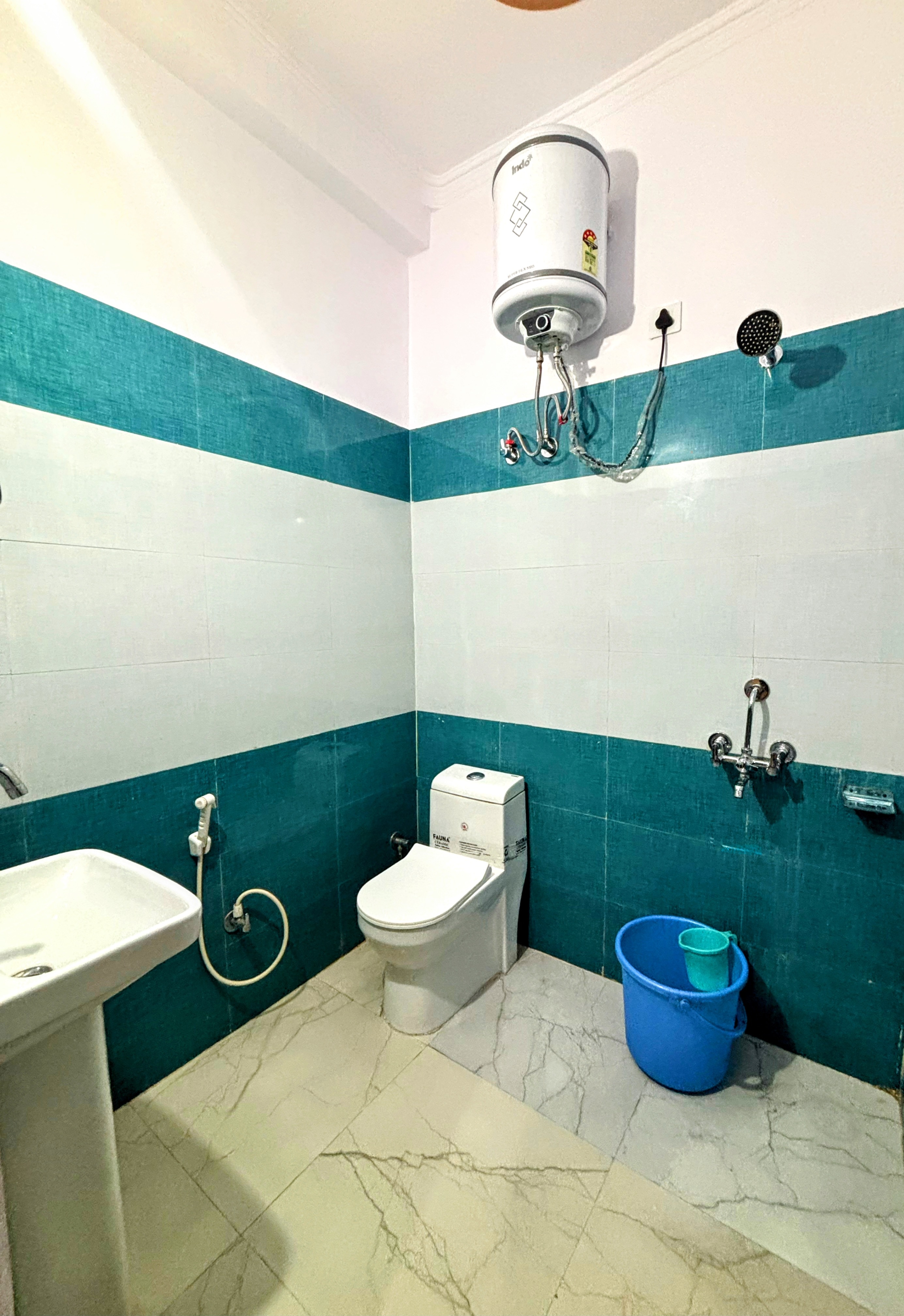 MAHESHWARI HOMESTAY NEAR RAM & JANKI JHULA - Tap to explore photos