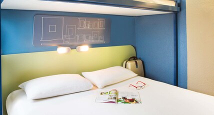 ibis budget Thonon Les Bains Room Type - DOUBLE - Room with a large bed for 2 people