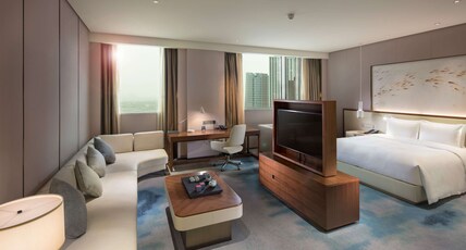Hilton Quanzhou Riverside Room Type - KING EXEC DELUXE ROOM
