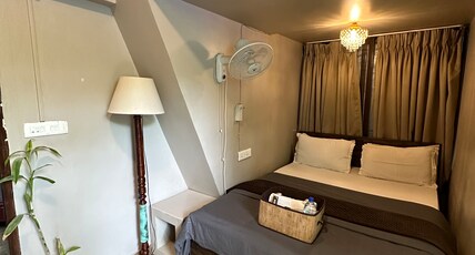 XOXO Hostel Room Type - PREMIUM ROOM FOR TWO (AC)