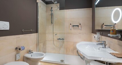 Mercure Rimini Lungomare Room Type - Twin Privilege room with beautiful terrace with front sea view