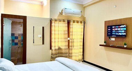Raghav Ji Homestay Room Type - Deluxe Double Room