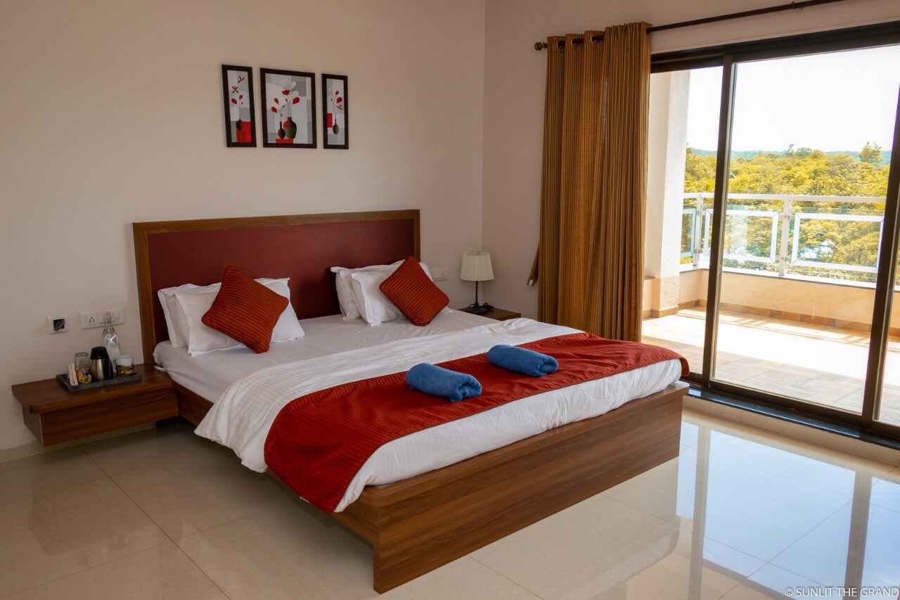 Sunlit The Grand | Entire 4 BHK Villa - Tap to explore photos