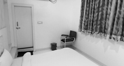 Hotel Krishna Room Type - Deluxe King