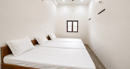 The Kashi Vibe Homestay Room Type - Standard 3 Single Bed Attached Family(Non AC) - Room 5
