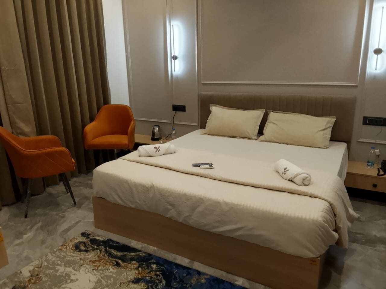 Hotel Siddhesh Inn - Tap to explore photos