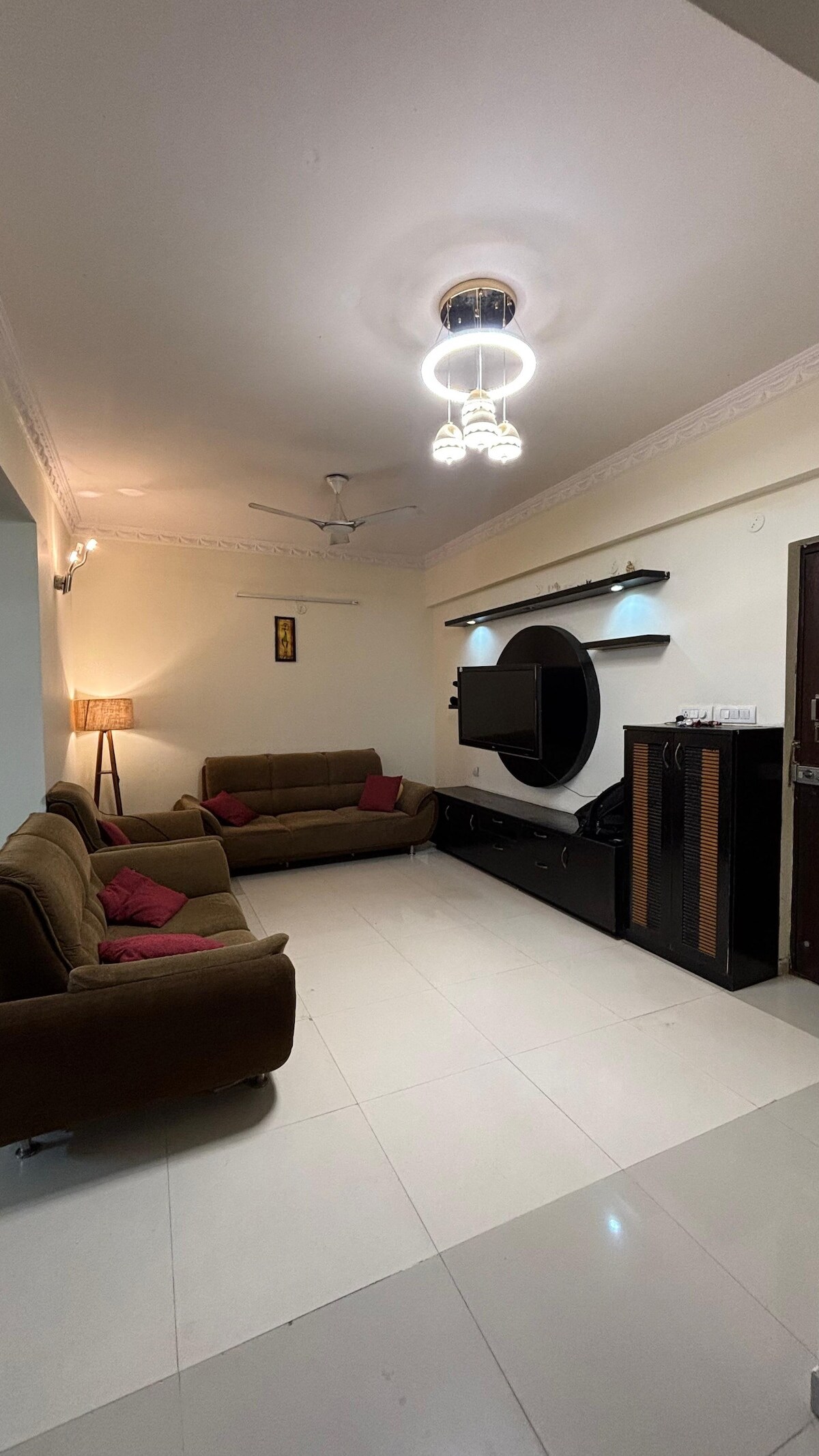 The Cozy Court 3BHK - Tap to explore photos