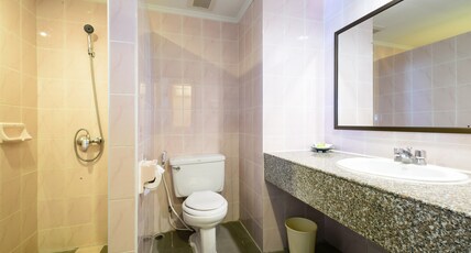 Patong Lodge Hotel Room Type - Premium Room