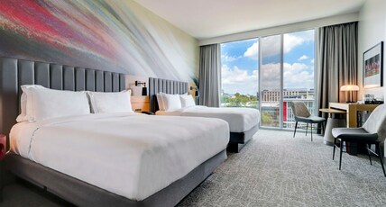 Hilton University of Houston Hotel Room Type - 2Q DLX UNIV VW ACC W TUB