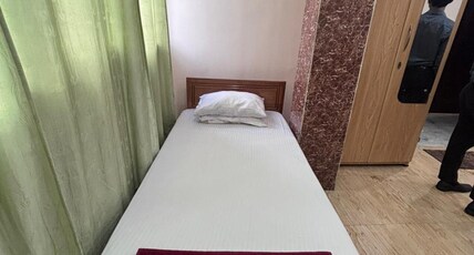 Babumoshai Hotel Cum Restaurant Room Type - Single