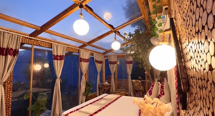 Royal Himalayan Tree House Room Type - Sky gazing super deluxe tree house with jacoozi