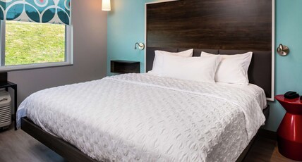 Tru By Hilton Staunton Room Type - 1 KING BED