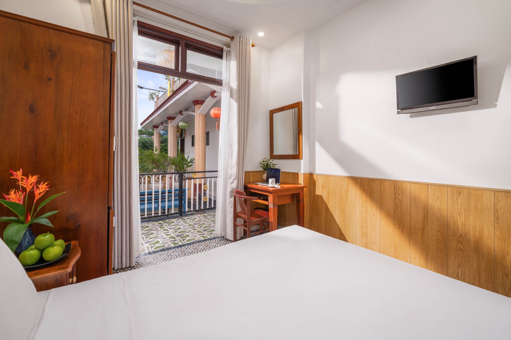 Sala Hoi An Hotel - Tap to explore photos