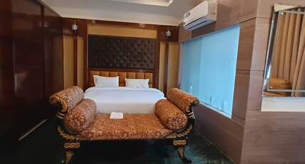 Forest Retreat Jammu Room Type - Deluxe Room with AC and Forest View