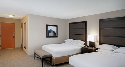 DoubleTree by Hilton Richmond Airport Room Type - 2 QUEEN BEDS