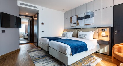 Crowne Plaza BELGRADE Room Type - 2 Bedroom Suite 1 King 2 Twin
