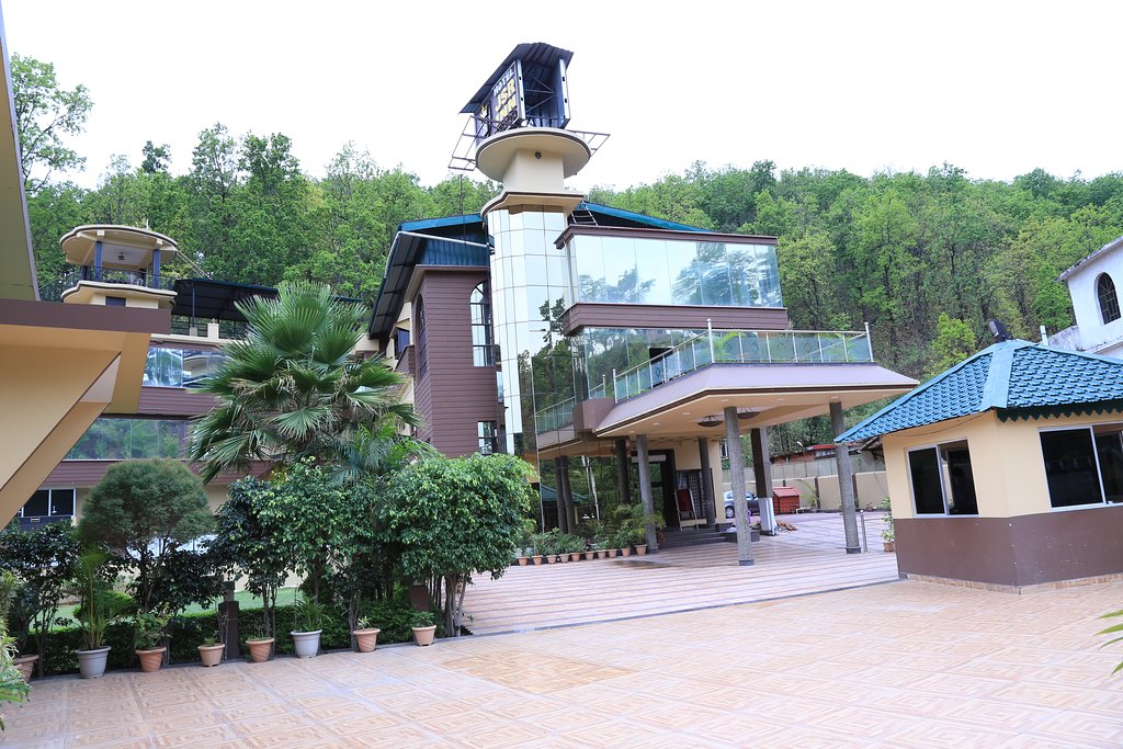 Hotel JSR Inn - Tap to explore photos