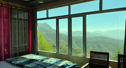 Srishti Homestay Room Type - Double Room with Mountain View (Shared Bathroom Outside)