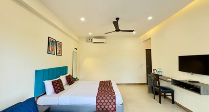 Girivihar Holiday Club - Pure Veg Room Type - Classic Room with Balcony