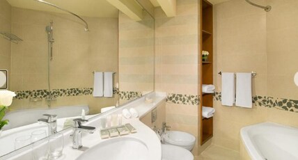 City Seasons Towers Bur Dubai Room Type - Premium Twin Room