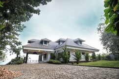 Waves and Shores (Hill House)