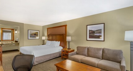 Best Western Plus High Country Inn Room Type - 1 Queen Bed, Non-Smoking, High Speed Internet Access, Sofa, Microwave And Refrigerator, Desk, Coffee Best Western Plus High Country Inn Room Type - 1 Queen Bed, Non-Smoking, High Speed Internet Access, Sofa, Microwave And Refrigerator, Desk, Coffee