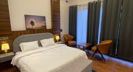 Royal Willow Near Waterfall Room Type - Deluxe Rooms