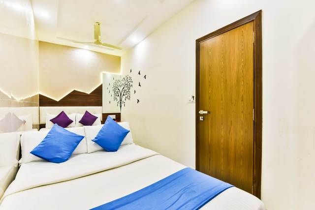 Hotel Palace Residency - Tap to explore photos