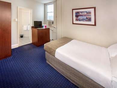ibis Styles Kingsgate - Tap to explore photos