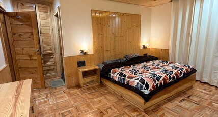 Oak & Amber Retreat Room Type - Oak Amber 4