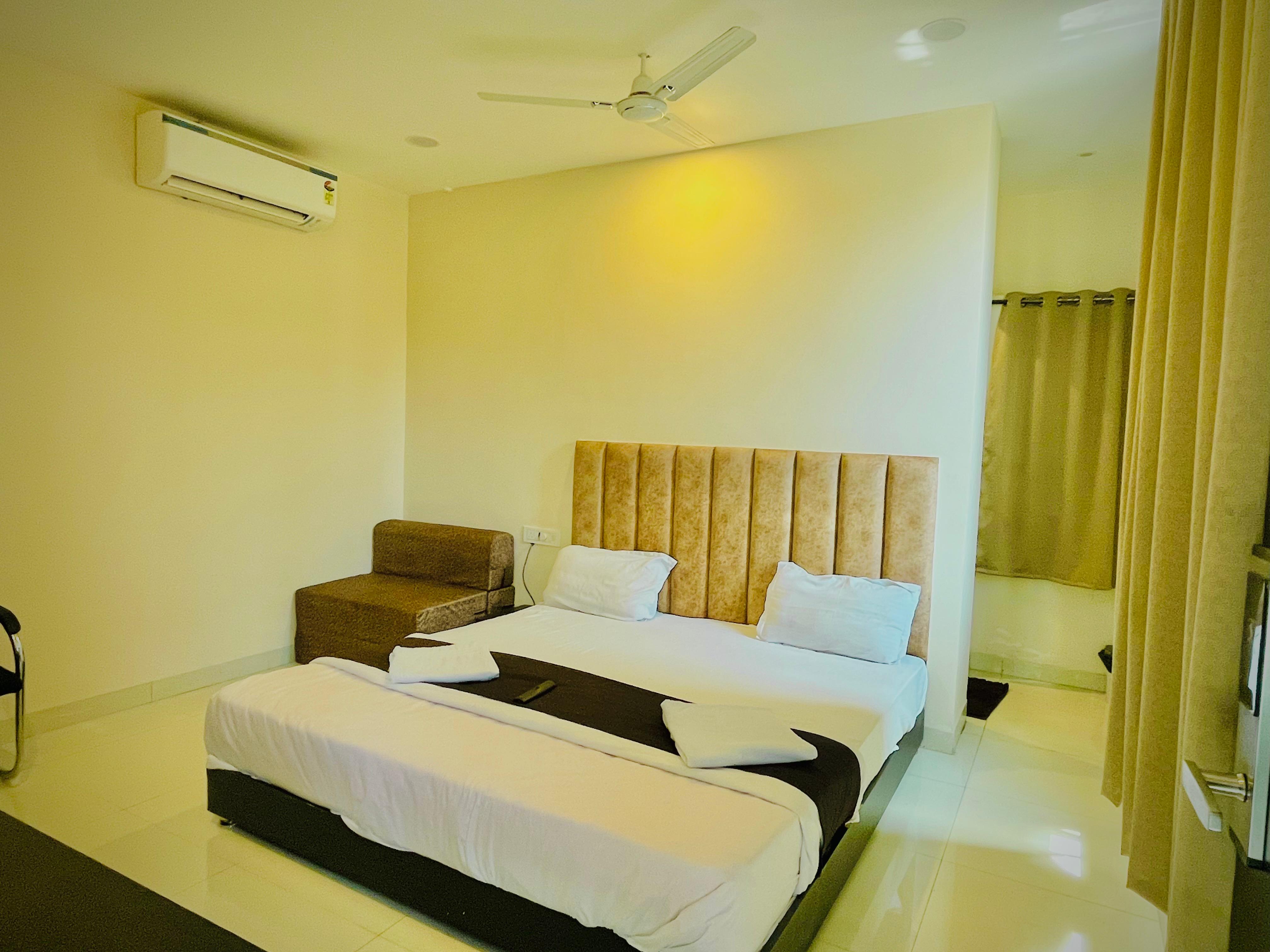 Hotel Rukmani Palace - Tap to explore photos