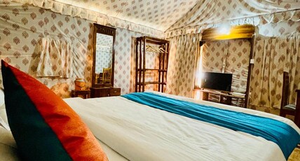 Satpura Lakeside Camping Pachmarhi Room Type - AC Swiss Cottage Tents Satpura Lakeside Camping Pachmarhi Room Type - AC Swiss Cottage Tents