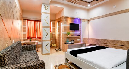Hotel Shree Krishna Room Type - SUPER DELUXE AC (Most Popular)