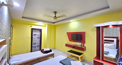 ARNAPURNA PALACE Room Type - Non AC Deluxe Triple Beded room