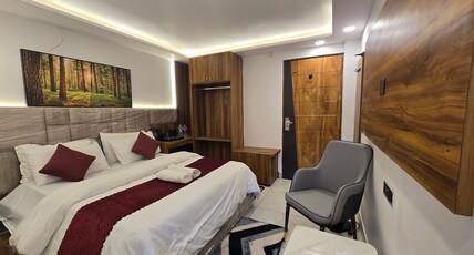Hotel Royal Badri - A Pilgrim's Habitat Room Type - Deluxe Room