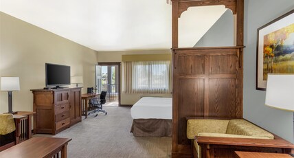 Best Western Plus High Country Inn Room Type - Accessible - 1 King, Mobility Accessible, Roll In Shower, Balcony, High Speed Internet Access, Micro Best Western Plus High Country Inn Room Type - Accessible - 1 King, Mobility Accessible, Roll In Shower, Balcony, High Speed Internet Access, Micro