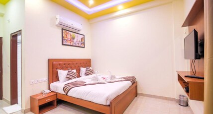 Amit House Room Type - Double Deluxe Room with Balcony
