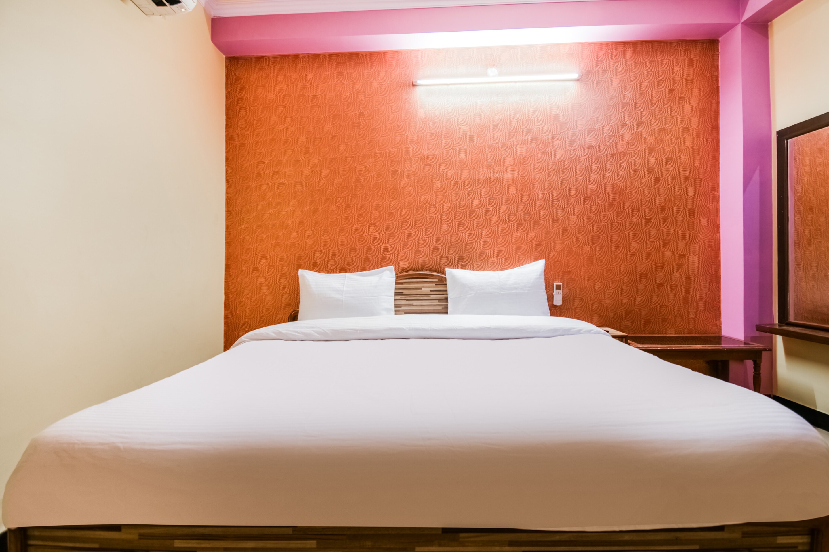 Hotel O Shree Ram Palace - Tap to explore photos