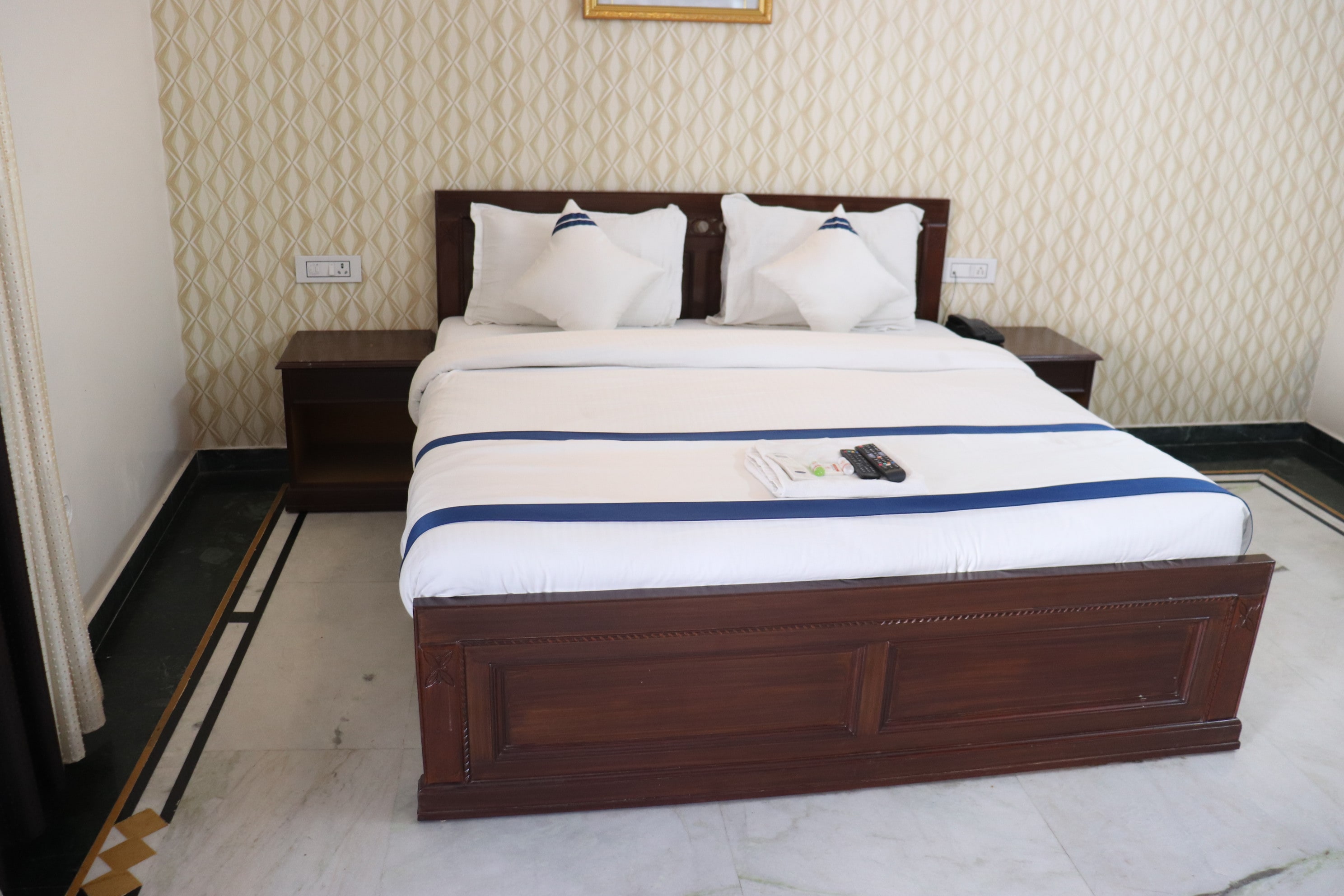 Shakuntala Palace - A Heritage Hotel - Tap to explore photos