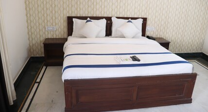 Shakuntala Palace - A Heritage Hotel Room Type - Standard Room Non AC