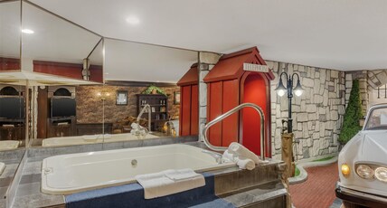 Best Western Fireside Inn Room Type - Suite-1 Queen Bed, Non-Smoking, Lord N Lady, Modify Bed (Smaller Than A Double, But Bigger Than A Tw Best Western Fireside Inn Room Type - Suite-1 Queen Bed, Non-Smoking, Lord N Lady, Modify Bed (Smaller Than A Double, But Bigger Than A Tw