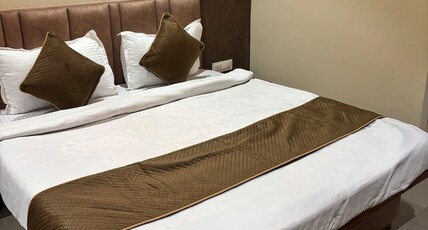 Royal Heritage Inn Room Type - Super Deluxe Room