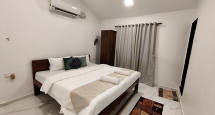 White House by Oxystays Room Type - Gulmohar