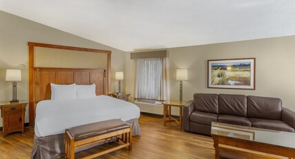Best Western Plus High Country Inn Room Type - Suite-1 King Bed, Non-Smoking, Sofabed, Jetted Tub, Dining Room, High Speed Internet Access, Microwa Best Western Plus High Country Inn Room Type - Suite-1 King Bed, Non-Smoking, Sofabed, Jetted Tub, Dining Room, High Speed Internet Access, Microwa