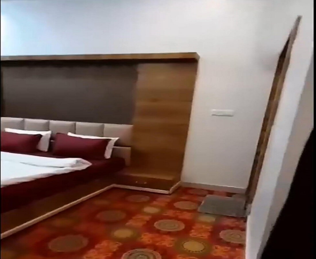 UTSAV HOTEL & RESTAURANT - Tap to explore photos