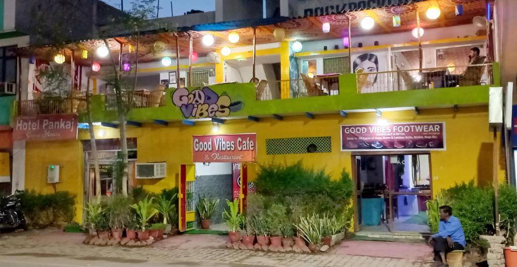 Good Vibes Guest house - Tap to explore photos